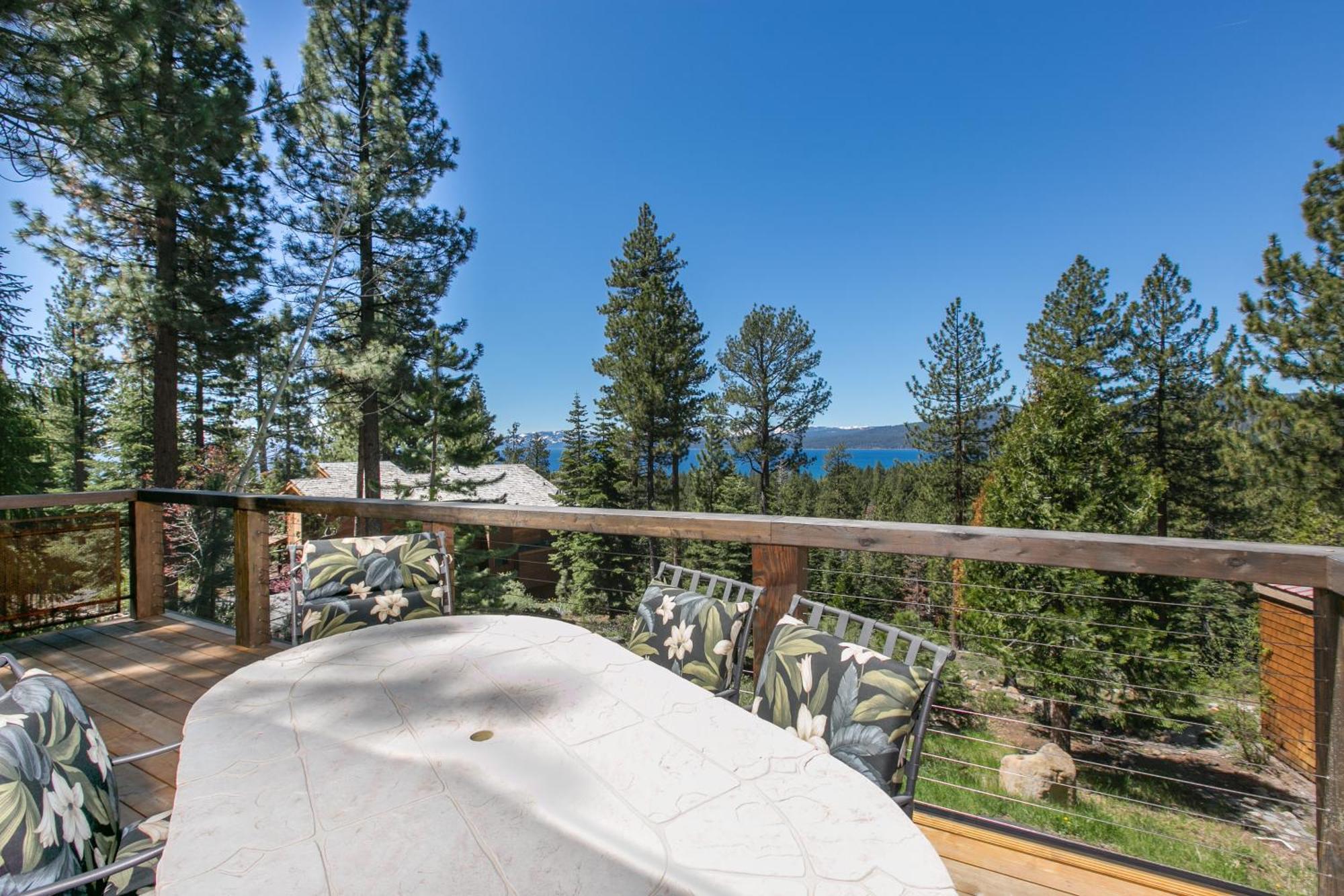 Beaver Lake View By Tahoe Getaways - Pet Friendly 3 Bedroom With Hot Tub, Wood Fireplace & Close To Skiing Kings Beach Esterno foto