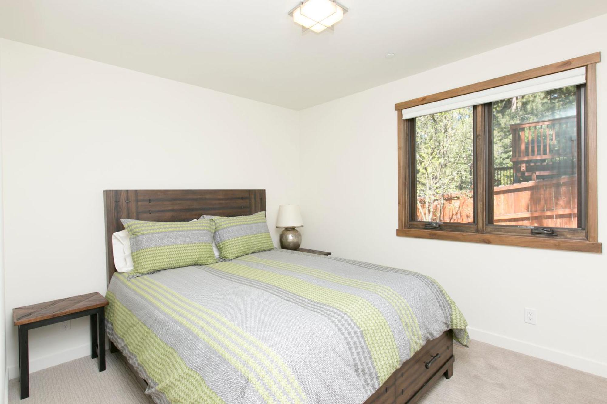 Beaver Lake View By Tahoe Getaways - Pet Friendly 3 Bedroom With Hot Tub, Wood Fireplace & Close To Skiing Kings Beach Esterno foto